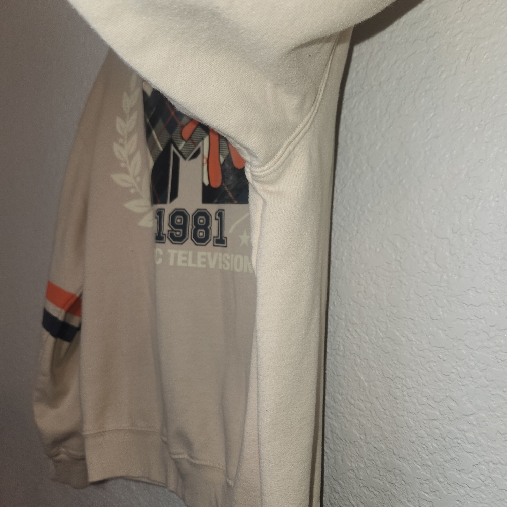 MTV Sweater Sweatshirt Medium Cream S Small Long Sleeve Graphic Music Television - Picture 4 of 10